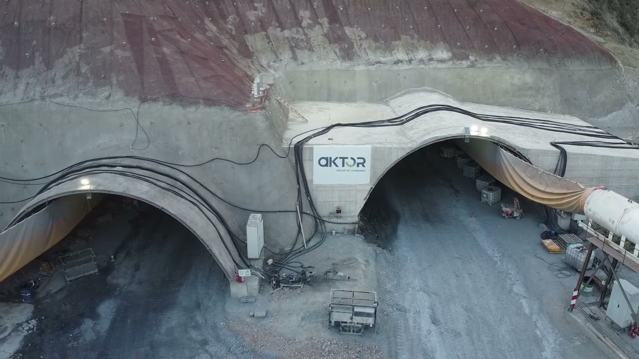 Construction Cretan motorway tunnels