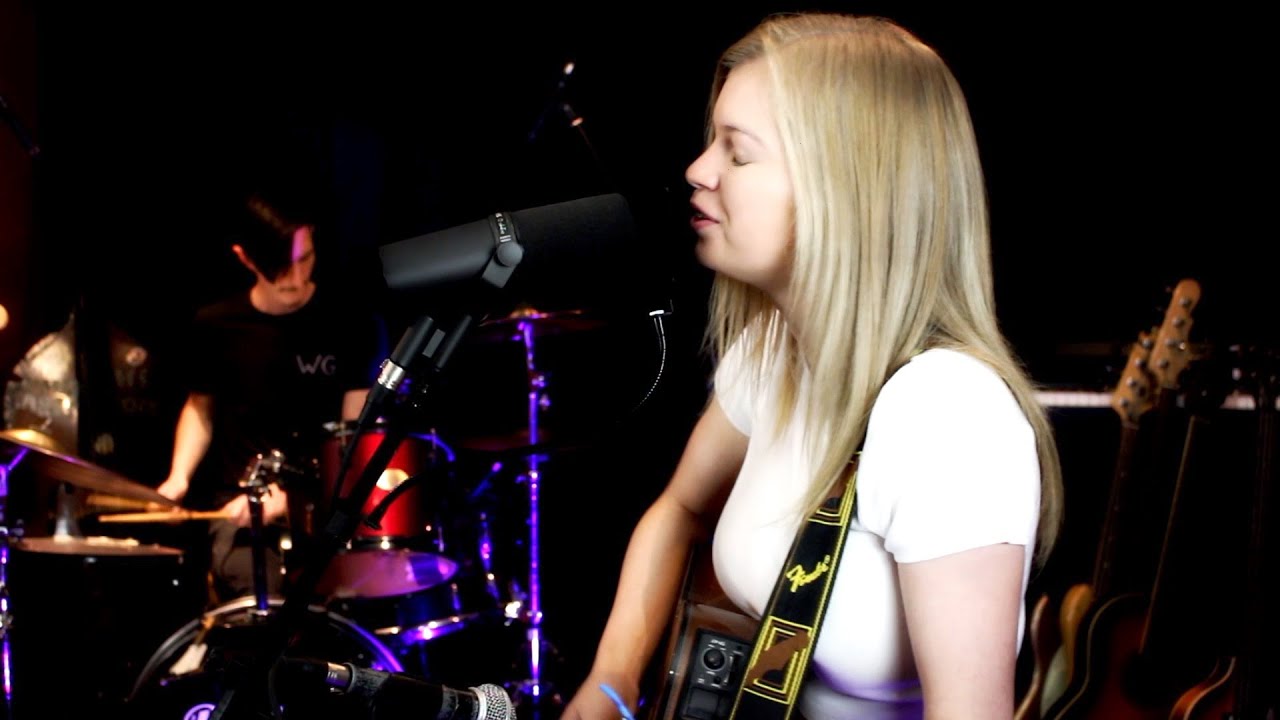 Zoe Clarke - Do It All Again (Live from the Beardfire Music Studio)
