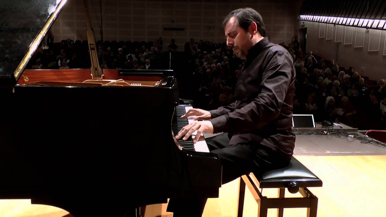S. Prokofiev - Sonata n. 7 in si bemolle maggiore - op. 83  [Massimiliano Ferrati]  (parte 1)