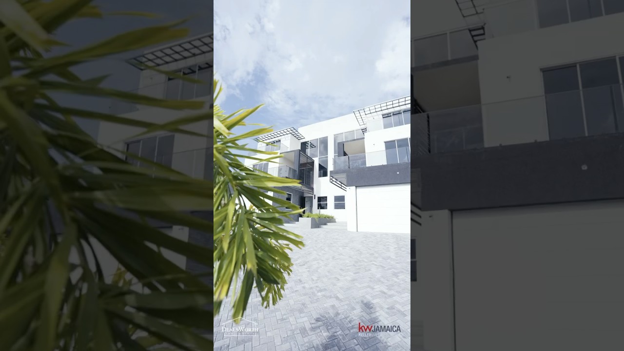 Duplex For Sale in Brumalia Mandeville Jamaica. USD $550,000 3 Bed | 3.5 Bath 4,000 Sqft 