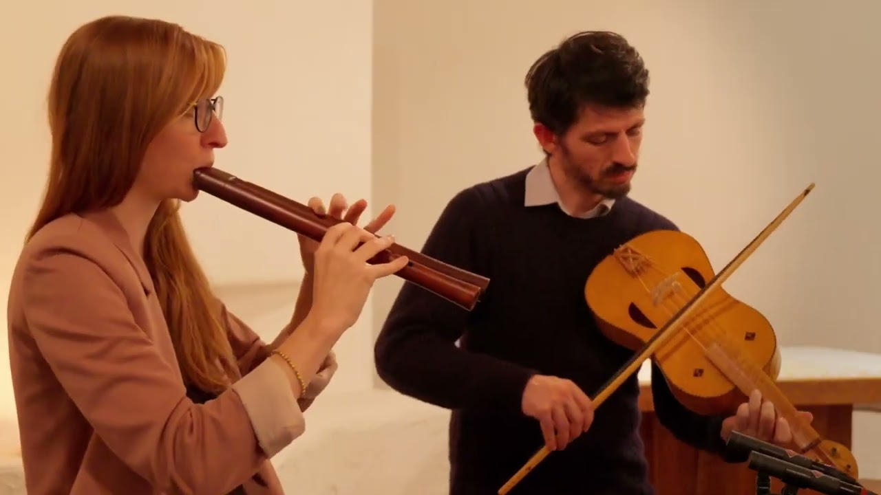 La Septime Estampie Real, Silvia Berchtold (Doppelflöte) und Colin Heller (Vielle)