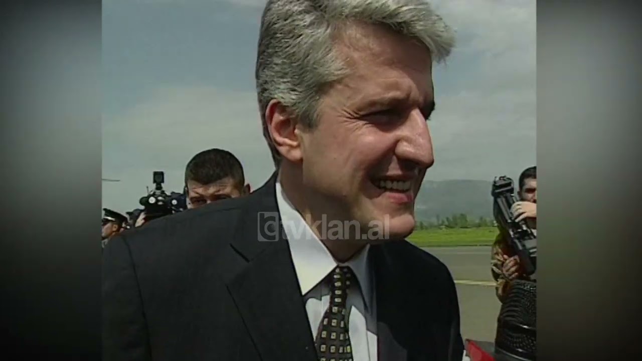 Shqipëria nis kontingjentin e tretë të trupave komando në Irak - (12 Prill 2004)