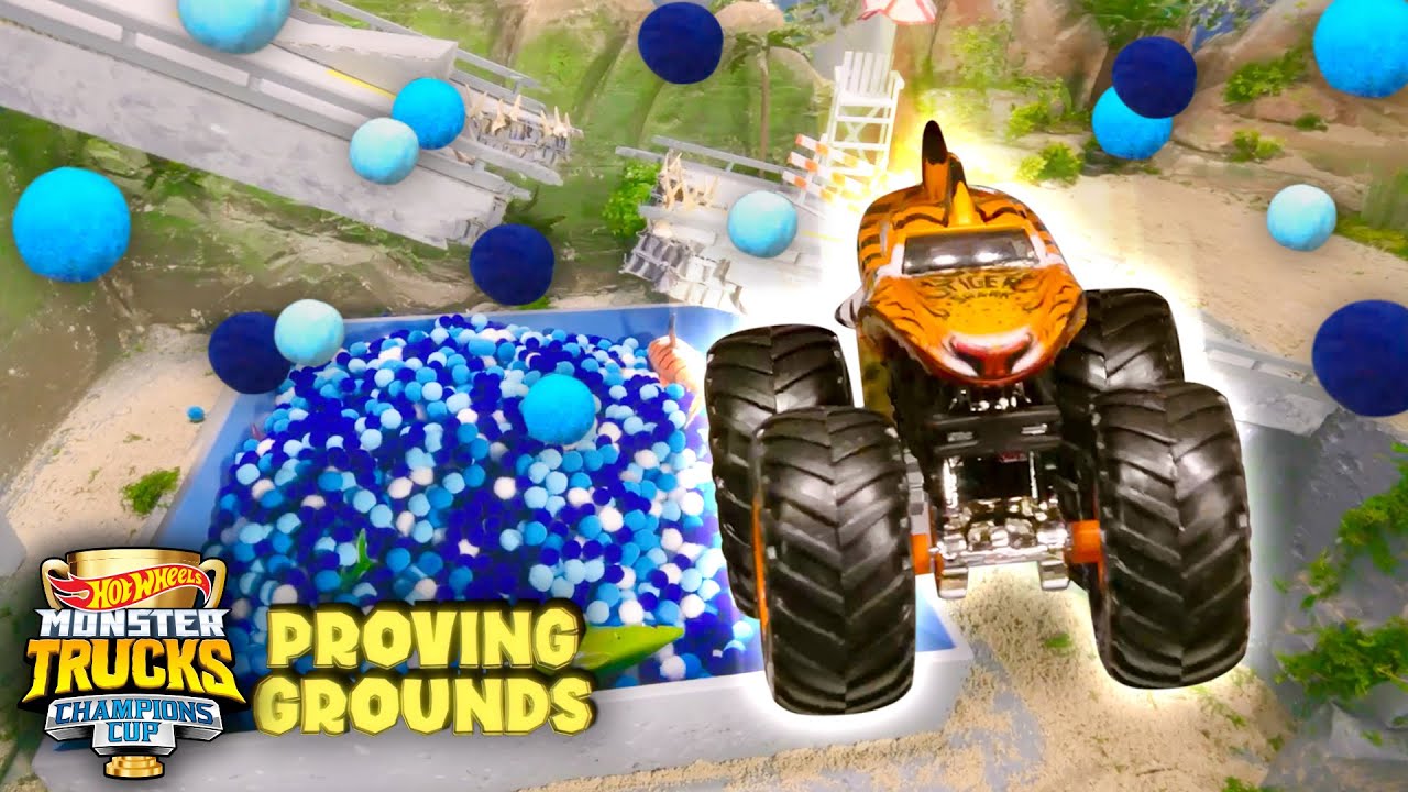Tiger Shark’s SHARK TANK SMASH! 🦈 | Proving Grounds | Hot Wheels