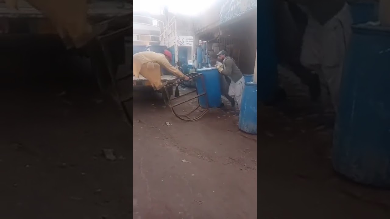 Awesome technique of barrel lifting
