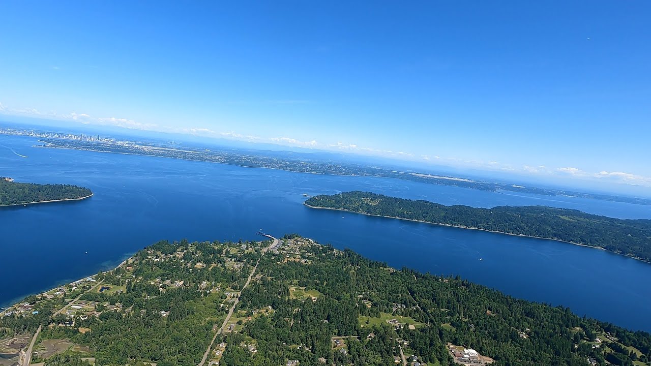 Vashon Arrival at Boeing Field (KBFI)