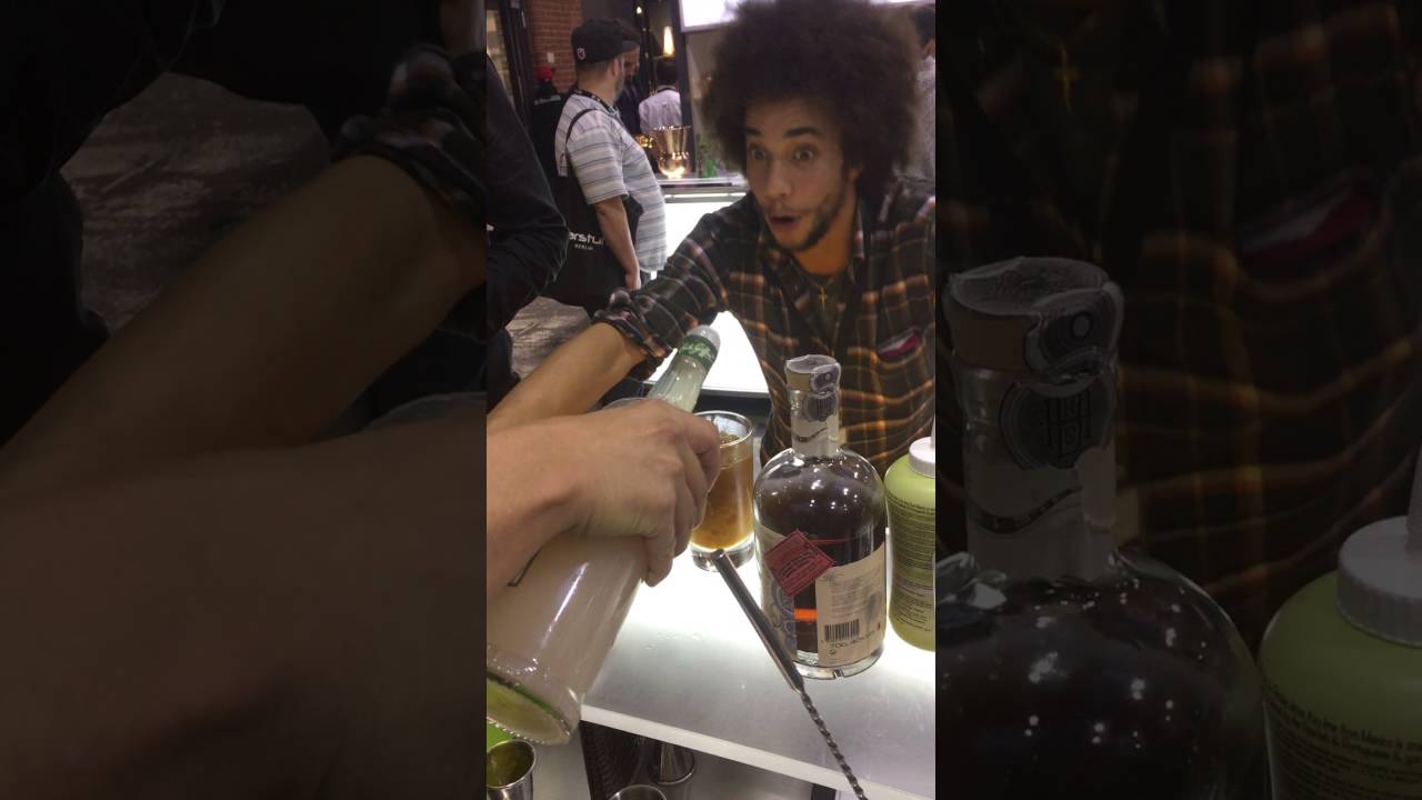 Improvising a craft cocktail with 100% Mashed Fruit at Bar Convent Berlin 2016