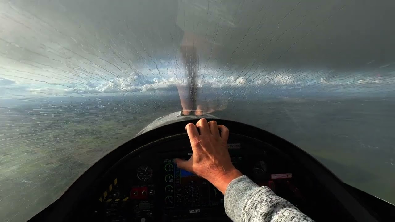 Autopilot im Ultraleicht-Flugzeug - Tarragon Aircraft - Flug durch stark bewegte Luftmassen!