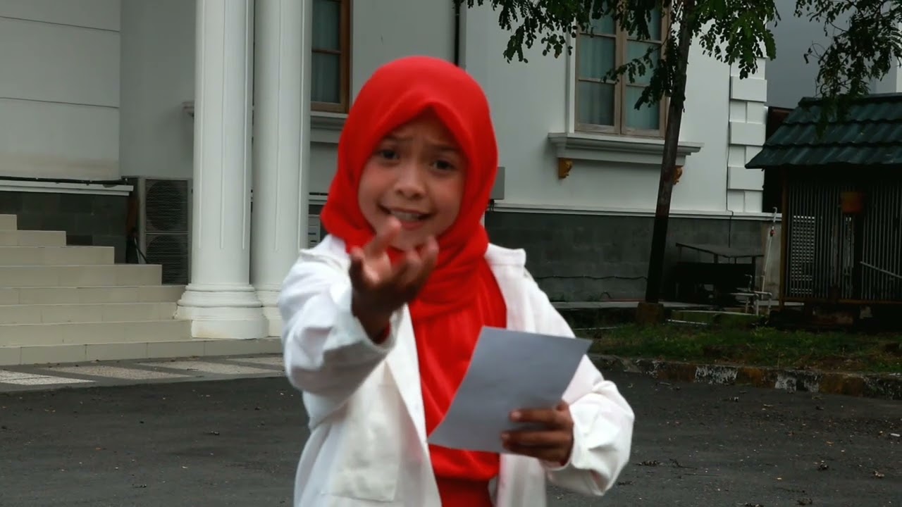 SEBUAH JAKET BERLUMUR DARAH (oleh Alfiyyah Dzakirah)