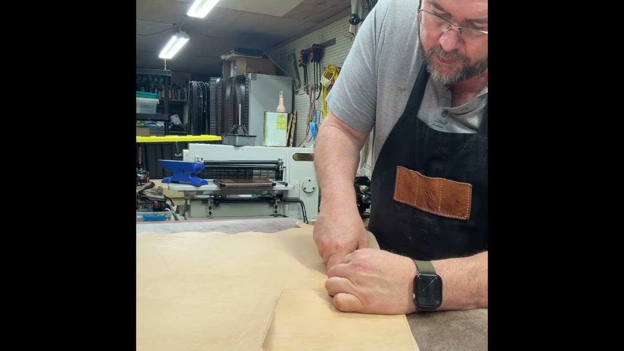 How to cut straight and curved lines in leather without guides