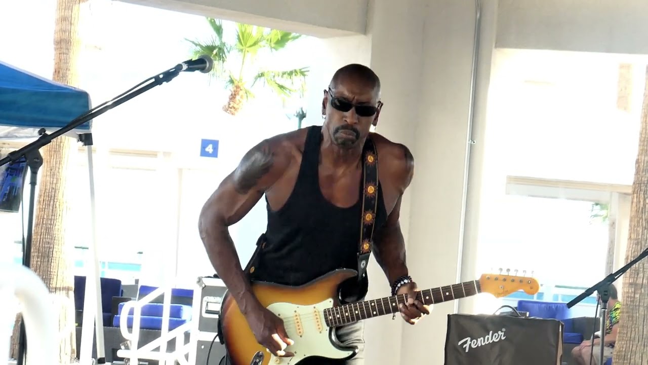 Dennis Jones - My Kinda Blues
