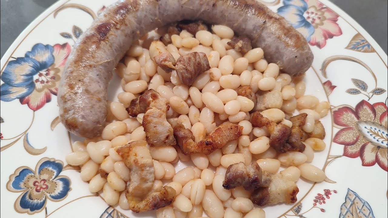 Fesols de Santa Pau amb  cansalada i botifarra / La Garrotxa / Cuina catalana