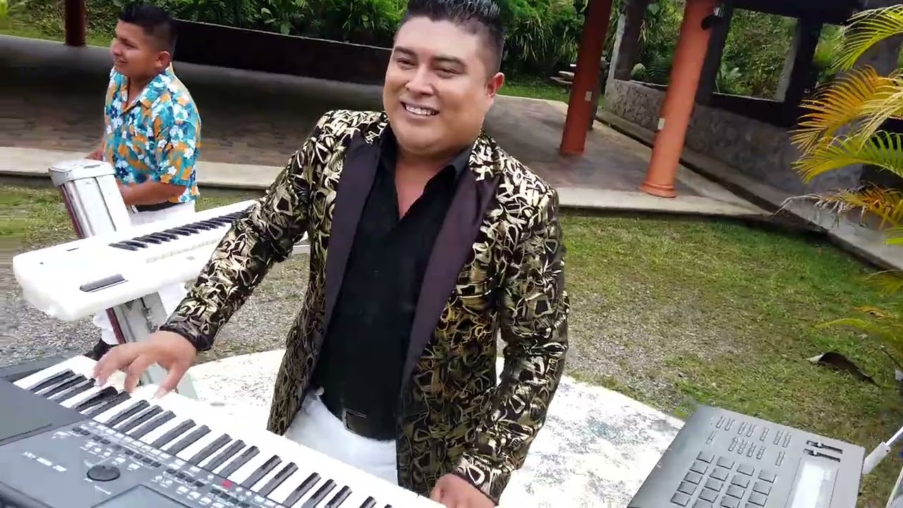Alex bar y su ritmo tropicalisimo video clip Oficial Tema Ofelia