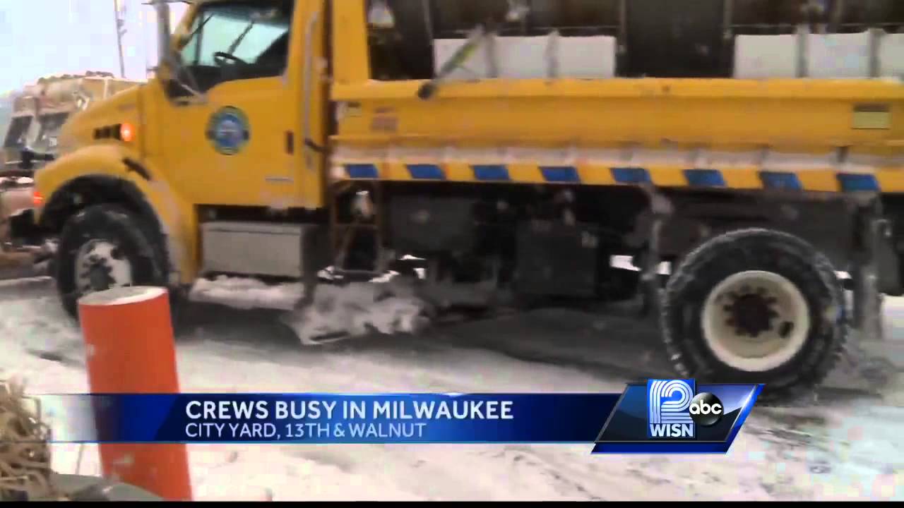 Snow emergency means parking restrictions in Milwaukee