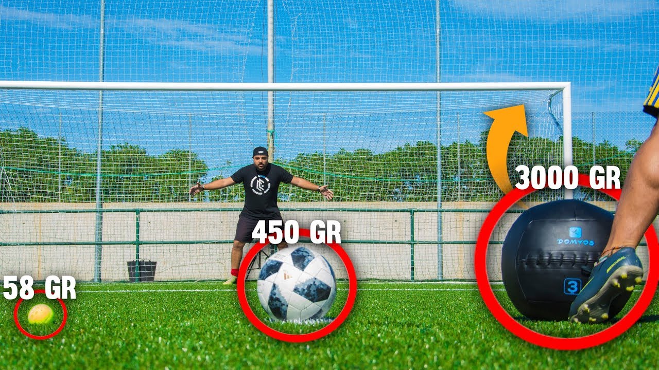 PENALTI SORPRESA *BAL&Oacute;N de 3KG* &iexcl;Retos de F&uacute;tbol!