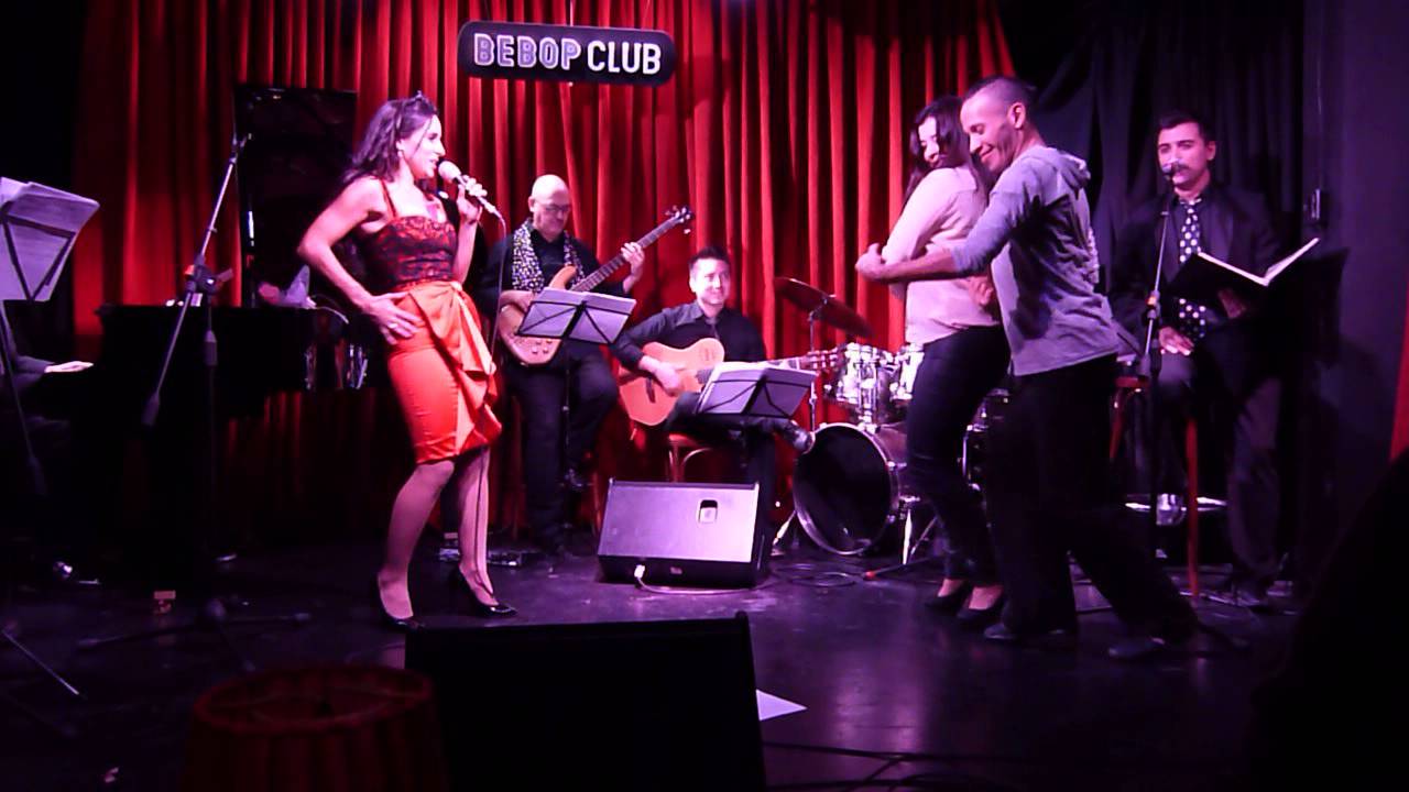 UNA LAGRIMA CAYO EN LA ARENA NURIA VAZQUEZ