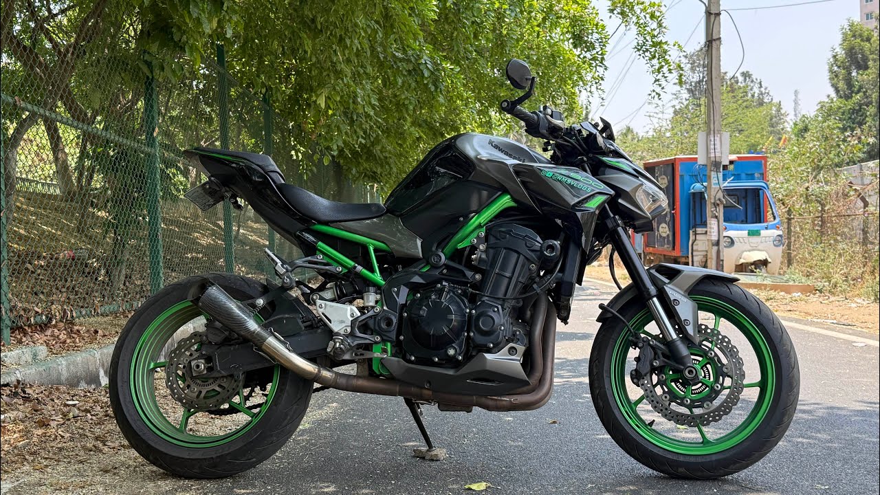 Cute Girls reaction at my kawasaki Z900 😍#reaction #exhaustsound 
