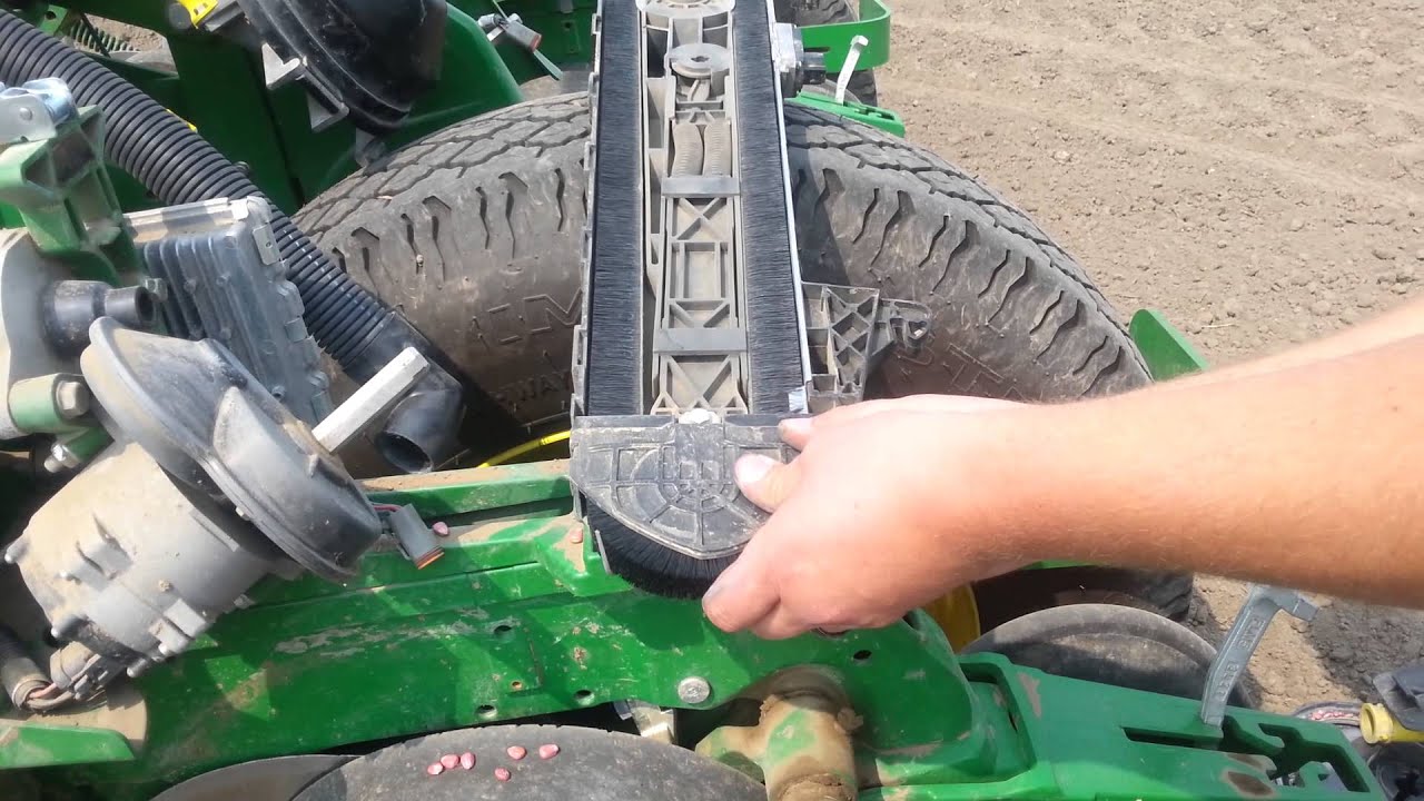 John Deere 1775 High Speed planter