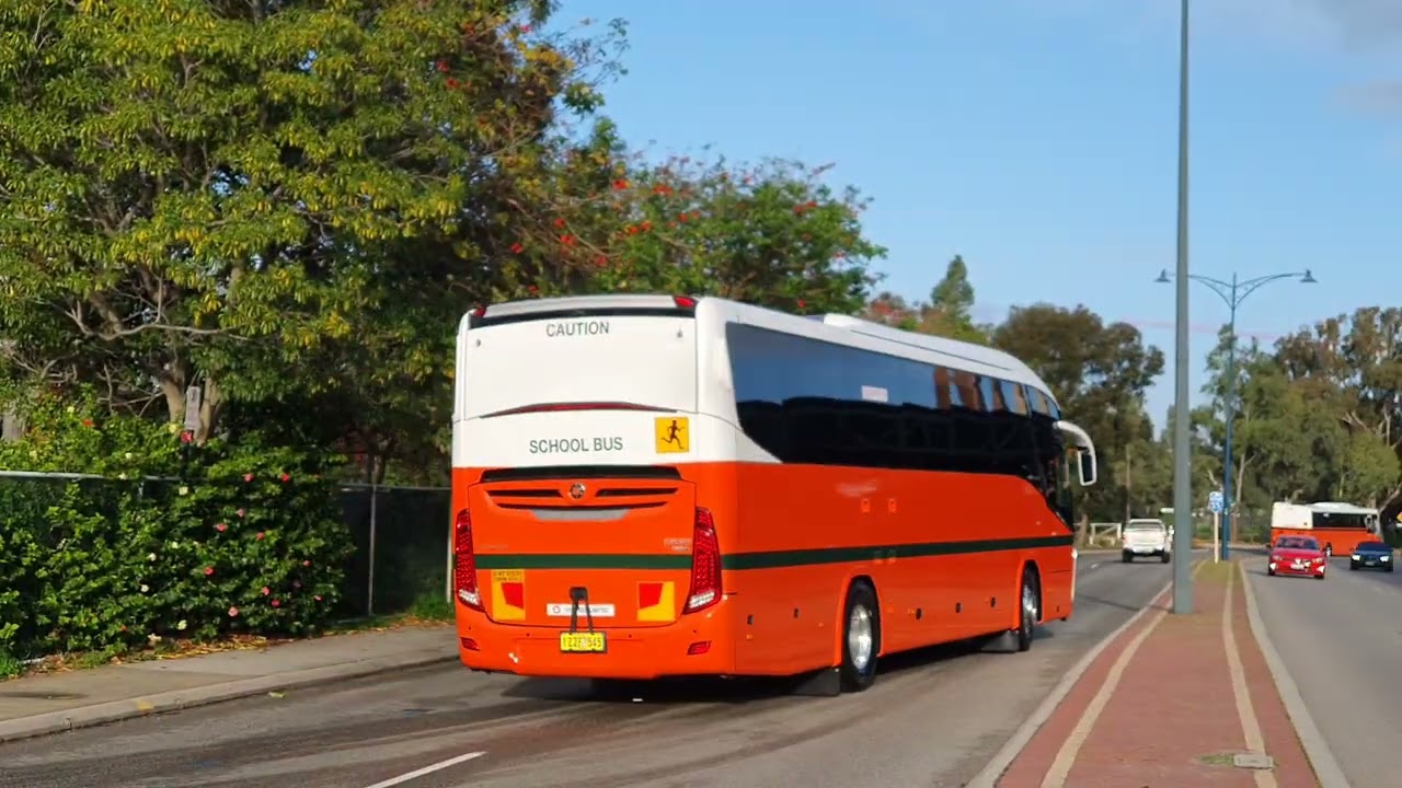 TCWA stock Volvo B8R/Marcopolo Audace 1050 leaving Ascot Racecourse