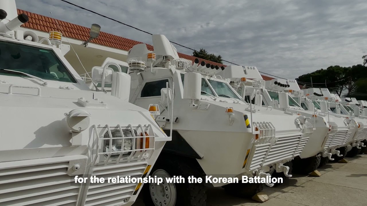 UNIFIL Korean peacekeepers hand over 10 APCs to LAF