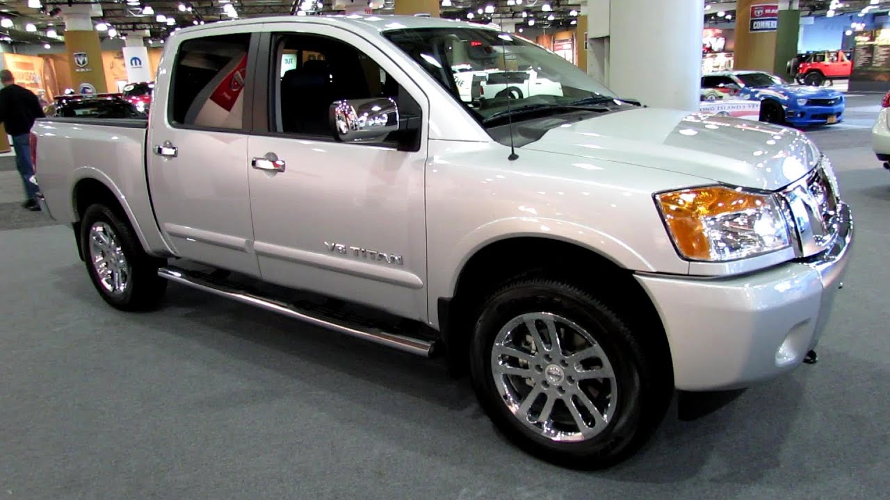 2013 Nissan Titan SL Crew Cab - Exterior and Interior Walkaround - 2013 NY Auto Show