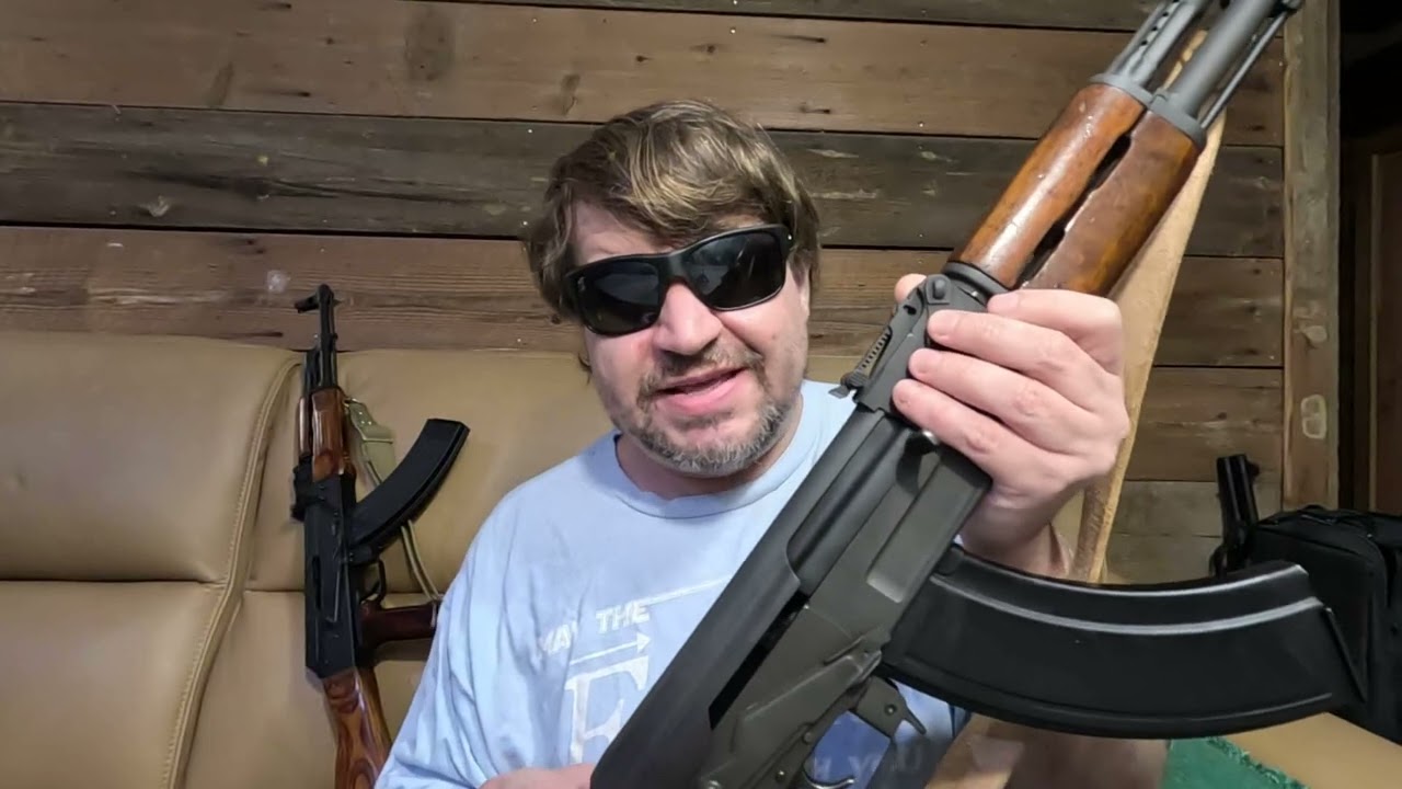 Modernizing Kalashnikov's Rifle: How & Why Russia Transitioned From The AK47 To The AKM (1955-1965)