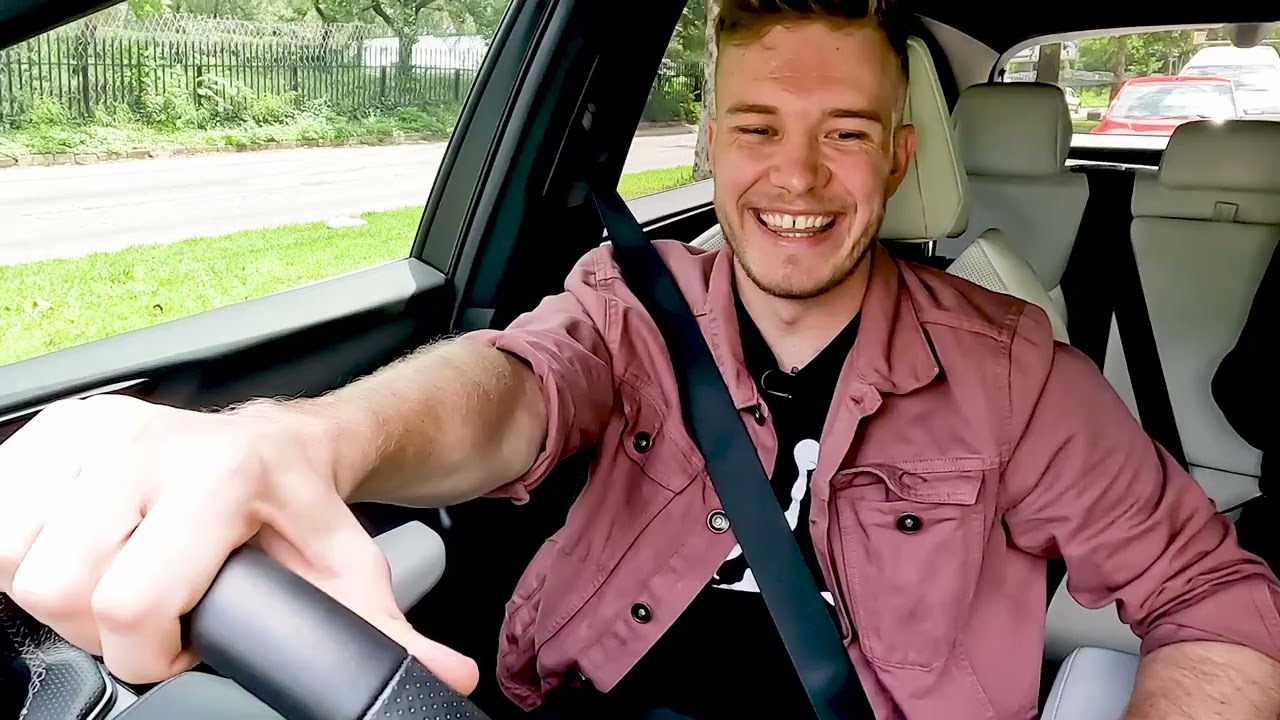 Matt Flax experiences the luxurious Lexus, the Lexus way.
