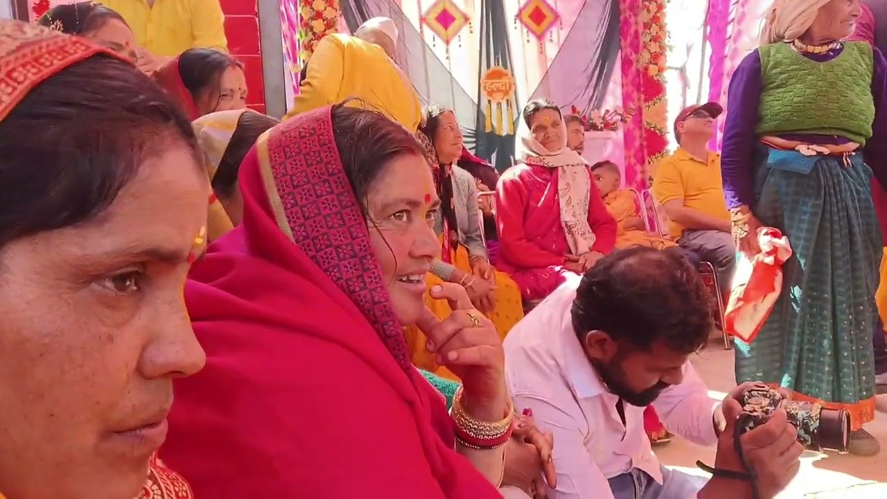 वीडियो में कुछ इस तरह का रीति रिवाज(sunitasati8288)