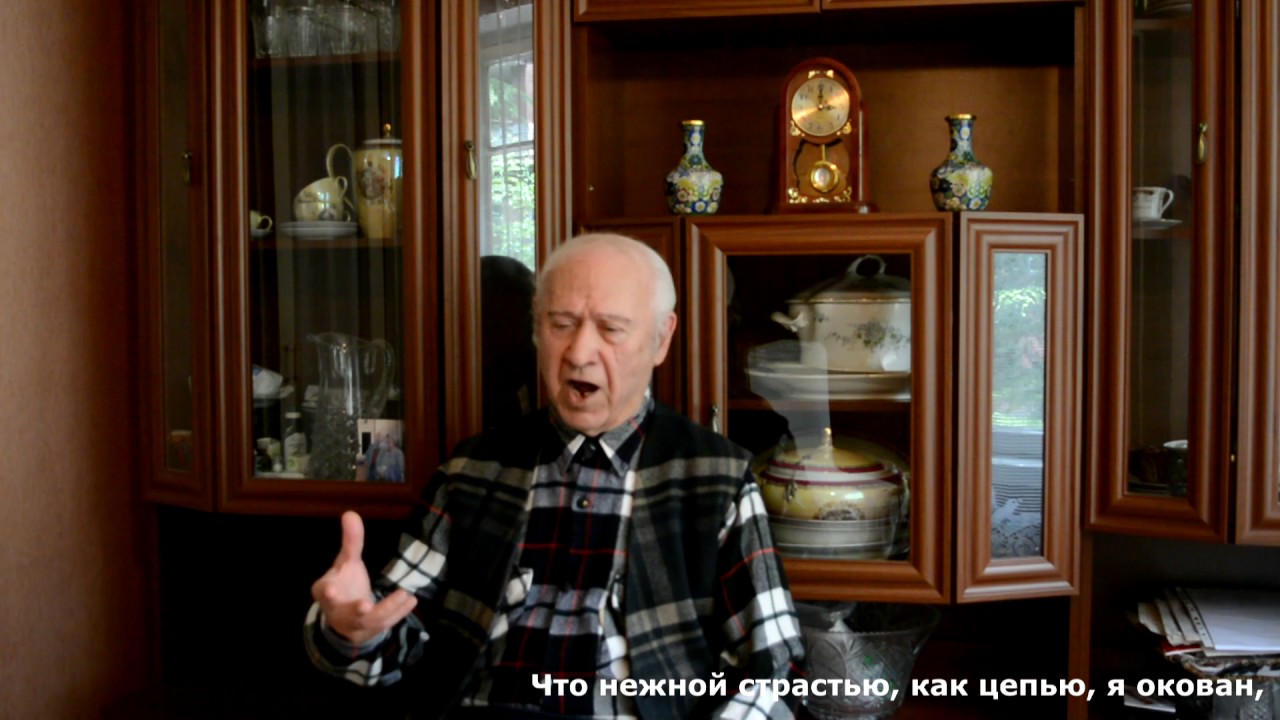 89 летний Грузин поет 
