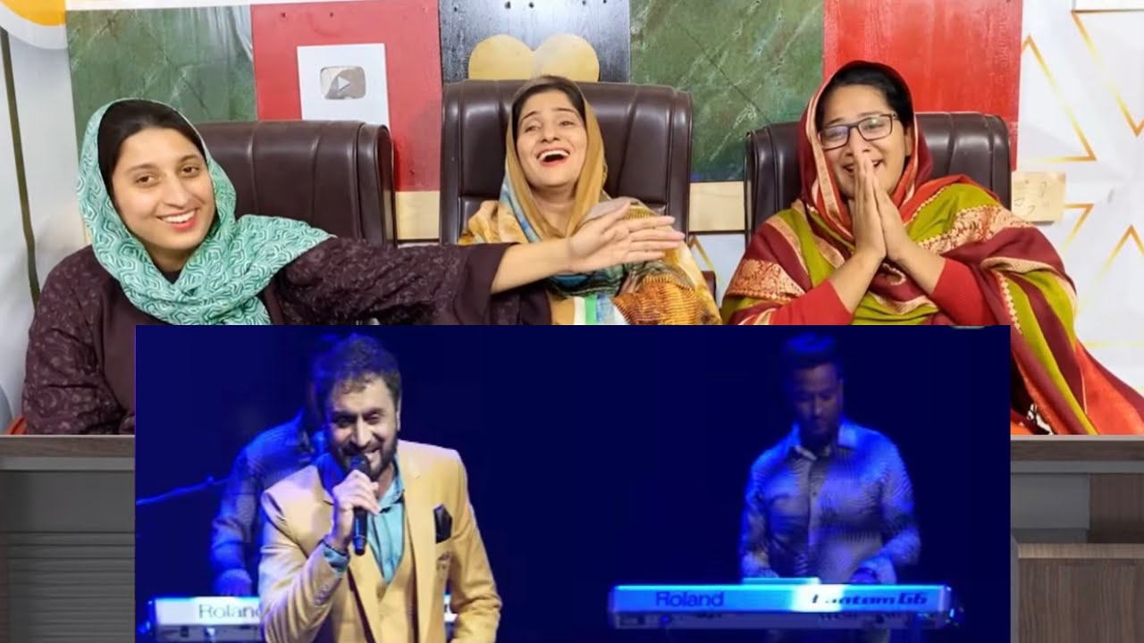 Debi Makhsoospuri Live Show - Kissy Muhabbat De - Pak Girls Reaction 