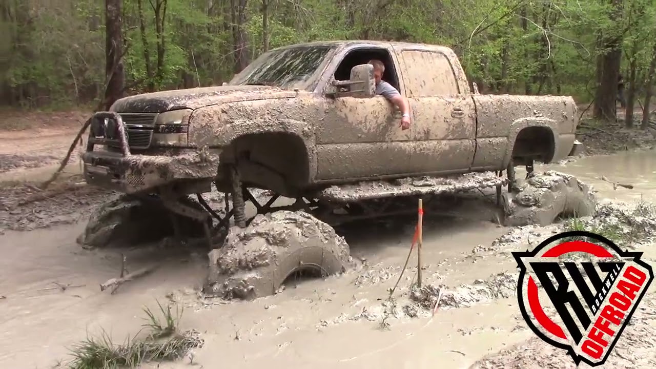 BIG CHEVY POWERS THROUGH DEEP MUD!!!