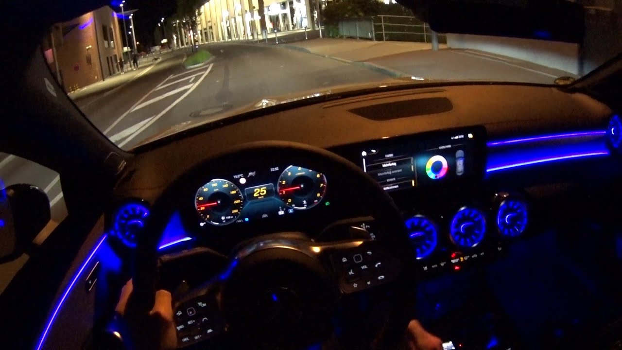 2020 Mercedes-Benz CLA 250 - city night drive | POV