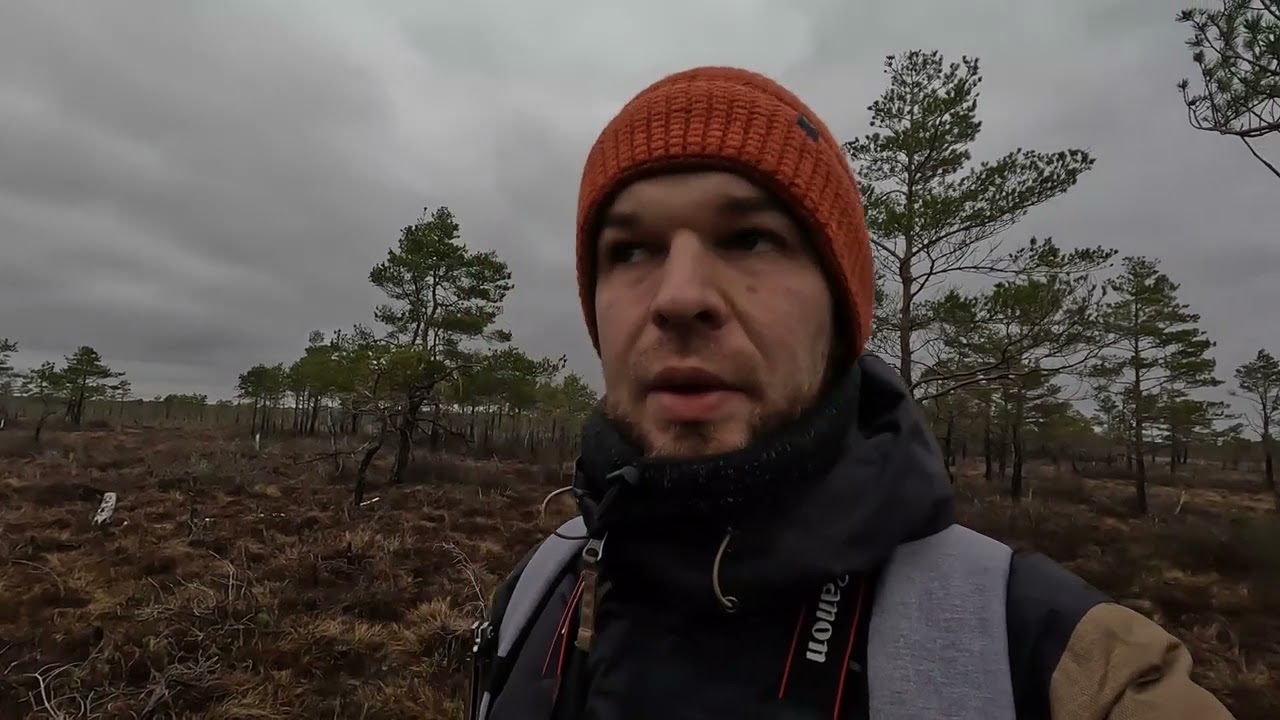 Ėjimas per pelkę ir rastos kojos