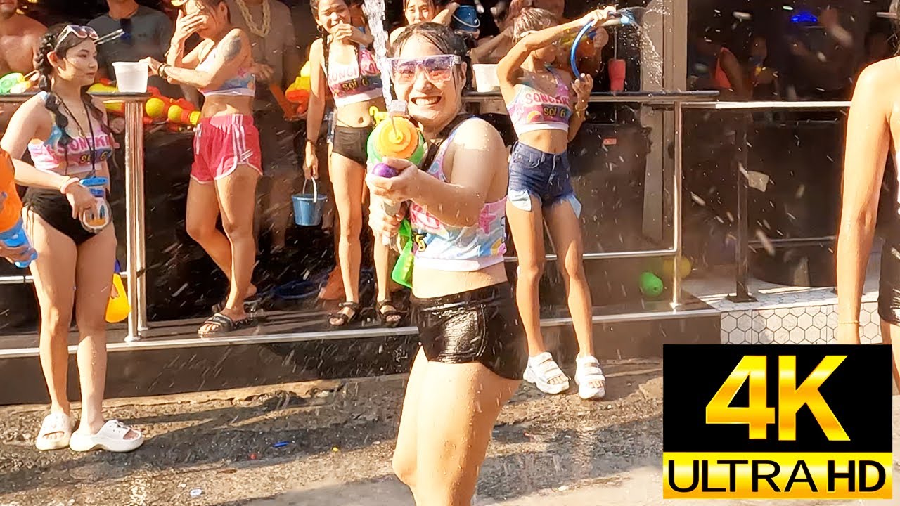 Pattaya 4K Walk Soi 6, Beach Road. Songkran Festival Wan Lai 19 Apr. 2023.