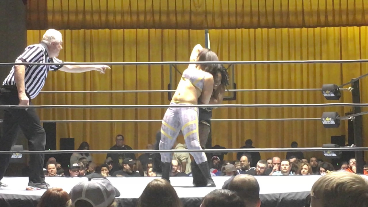 Daysie Day vs Savannah Evans