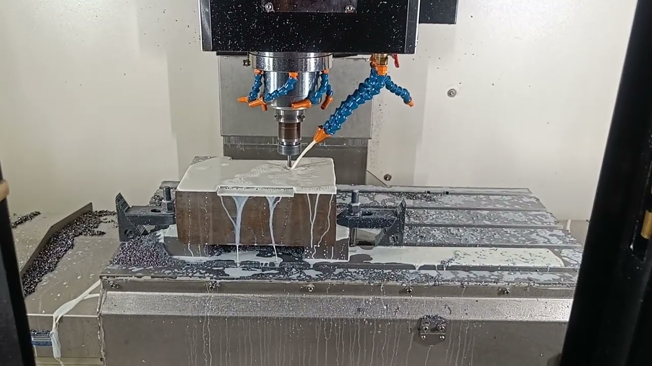 CNC Machine Milling VMC Vertical Machining Center For Sale 