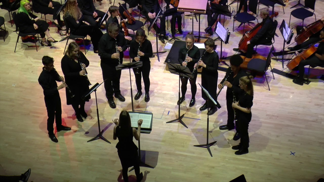 Xaverian College Clarinet Group - Czardas