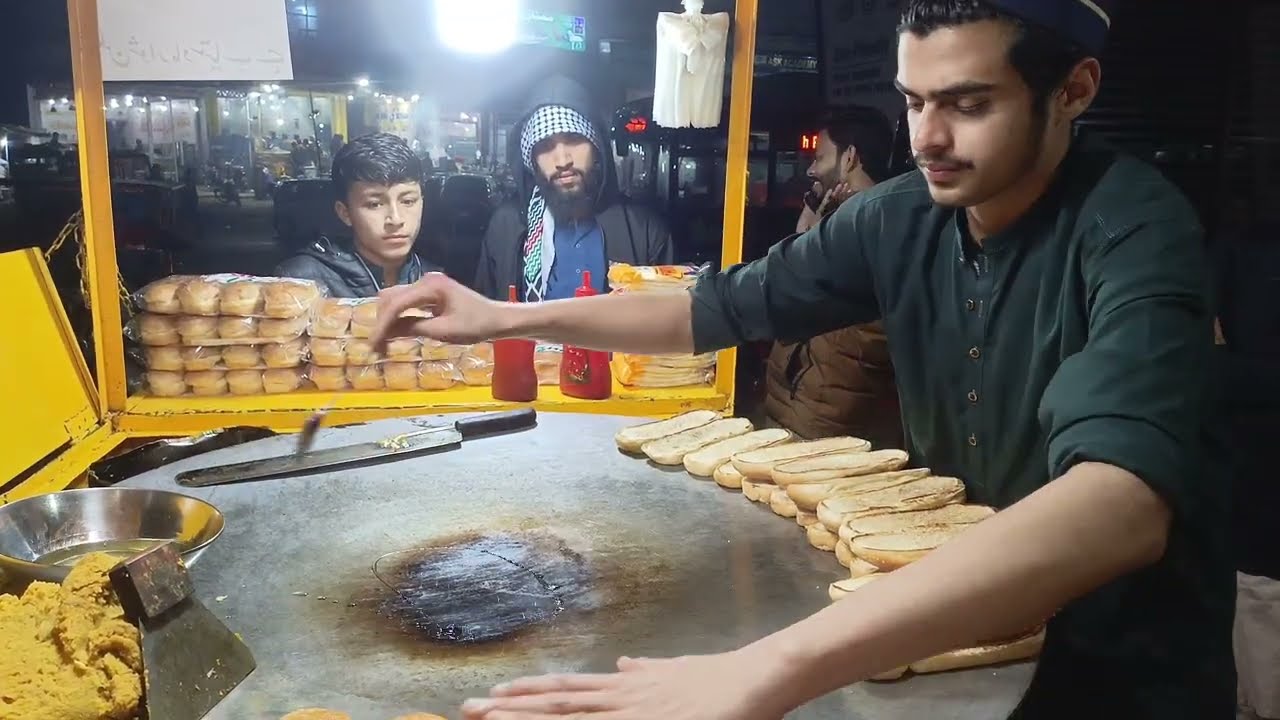 This Burger Will Blow Your Mind Biggest Street Burger Challenge Only Real Burger Lovers Can Watch 😋 