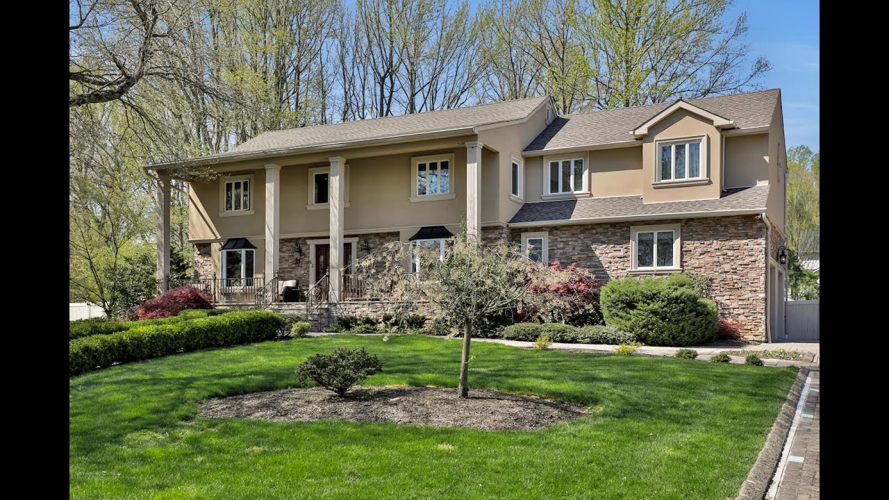 62 Lehigh Drive, Lincroft, New Jersey