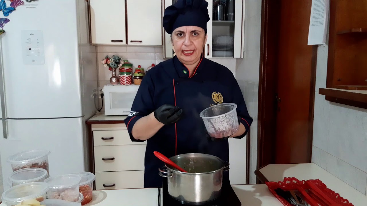 FEIJOADA SEM CARNE  DE PORCO, BOVINA!!!