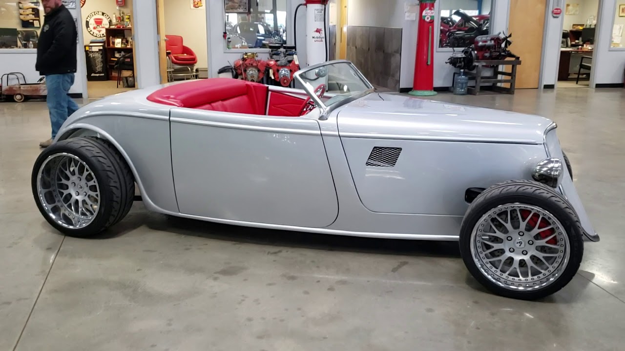 1933 Ford Roadster / Factory Five Speedster