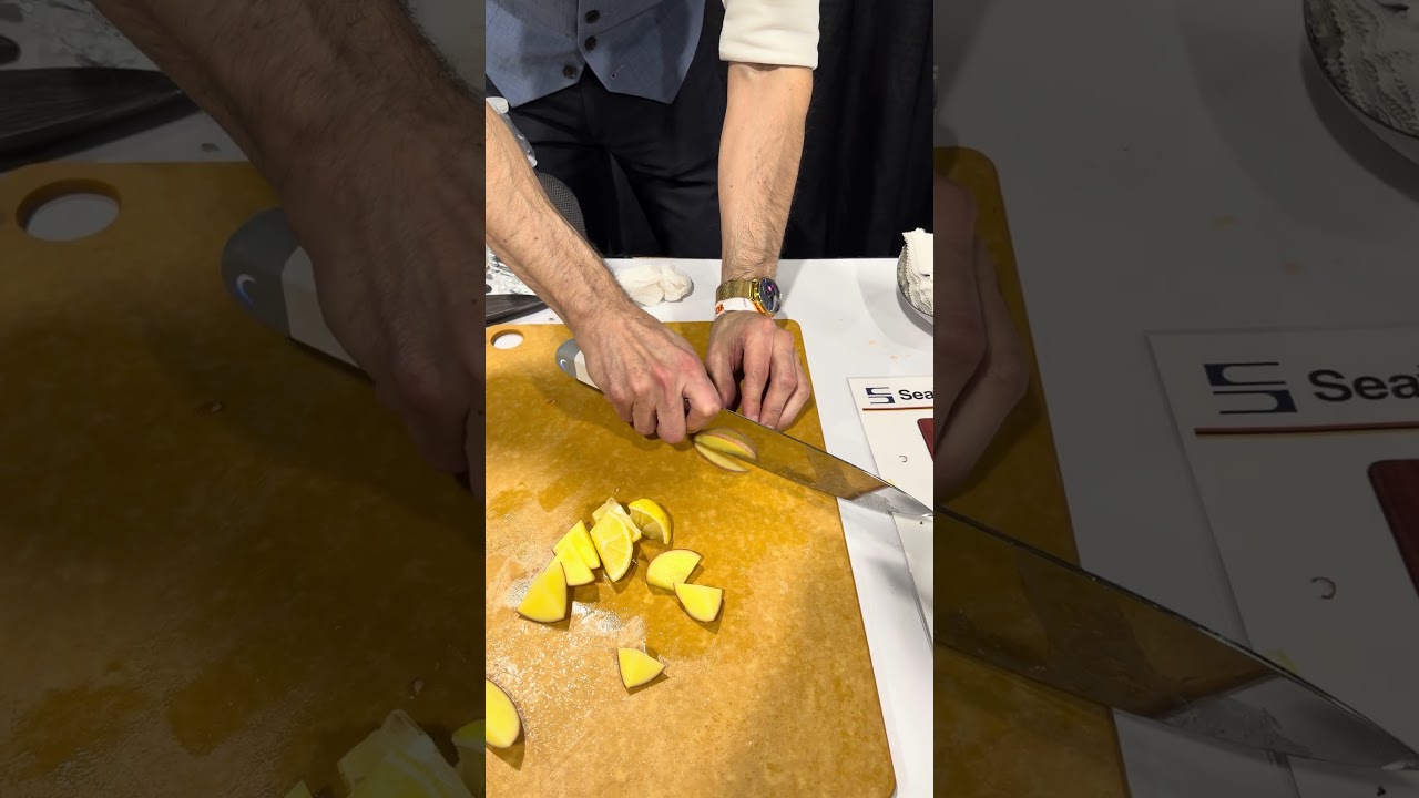 World's First Ultrasonic Knife for Home Cooks: 50% Less Effort & No Food Sticking | CES Live Demo