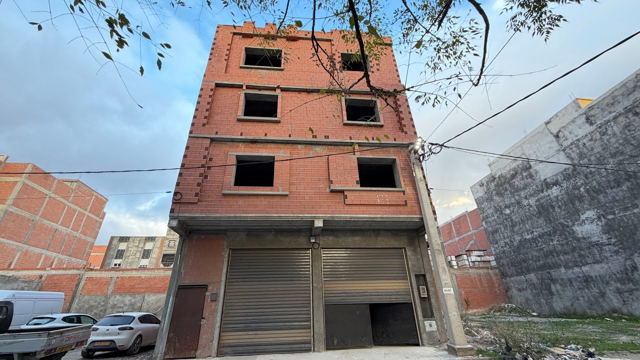 منزل قيد الانشاء  تجزئة 52 قطعة صبايحية العلمة