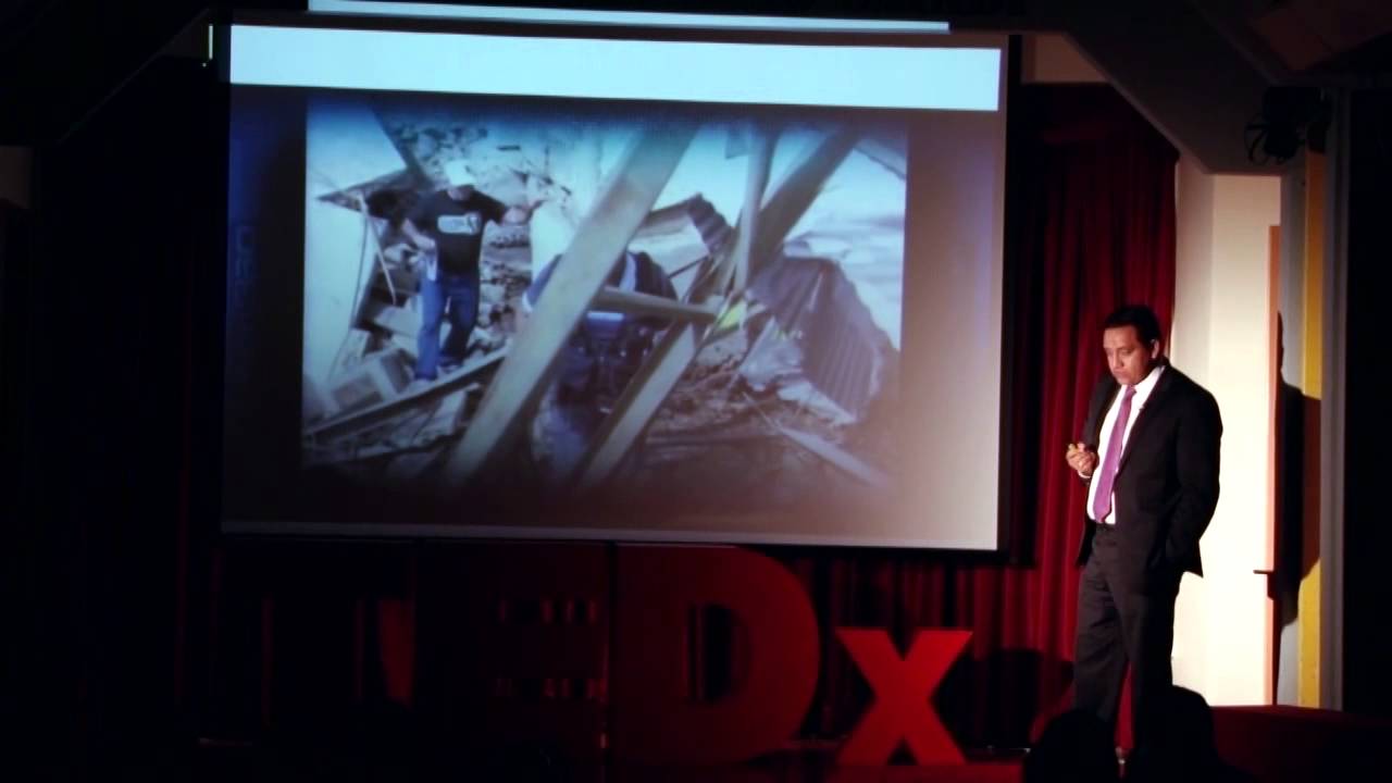 Asumiendo riesgos | Hernán Higuera | TEDxPenas