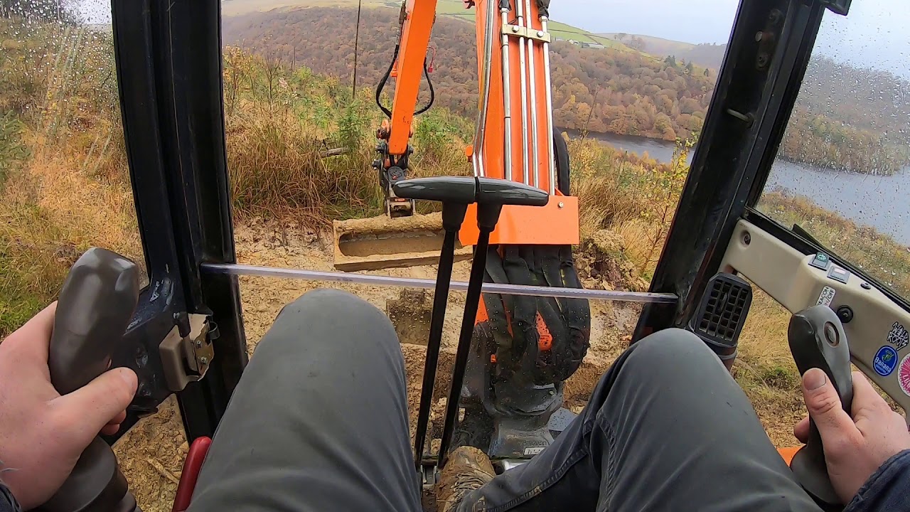 TILT COUPLER WITH SCANDINAVIAN STYLE BUCKET