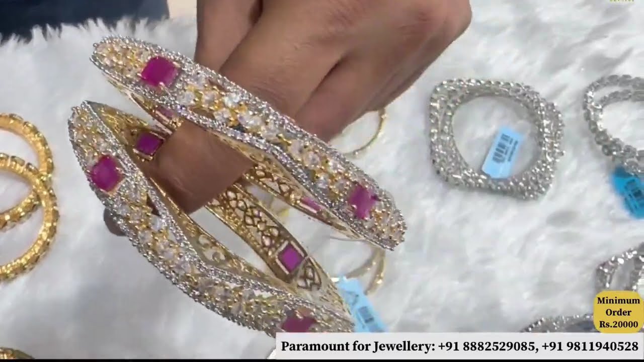 Shop Premium Earrings at the Luxurious Chandni Chowk Wholesale Market | Paramount Jewels!