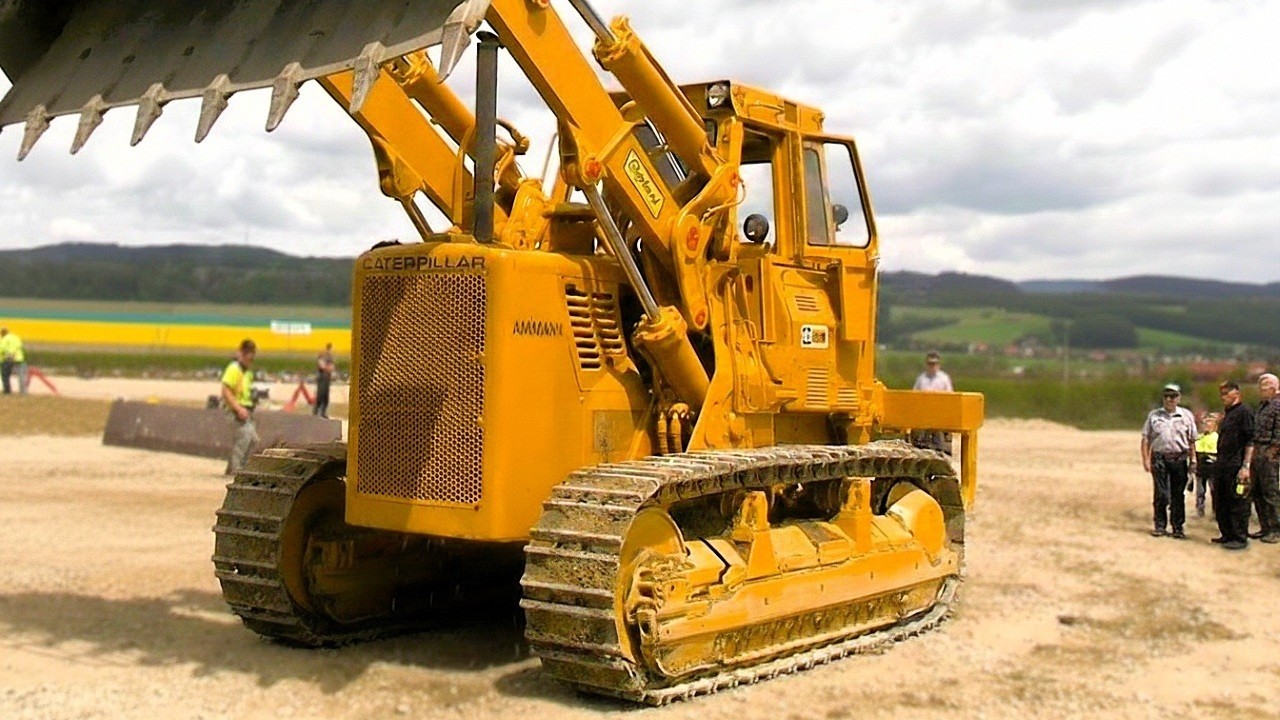 SWITZERLAND'S CRAZIEST OLD IRON IN ACTION