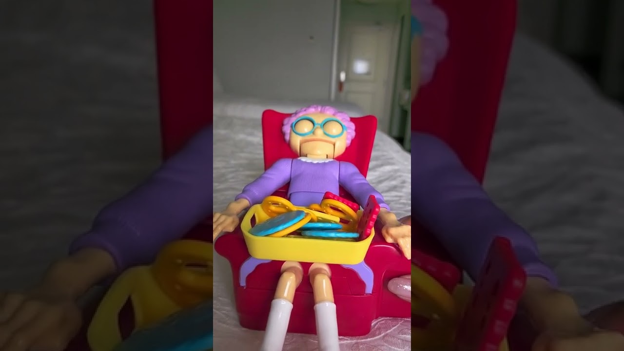 GRANNY IS HAPPY SHE GOT HER SNACKS #short #shortvideo #fungranny #fun