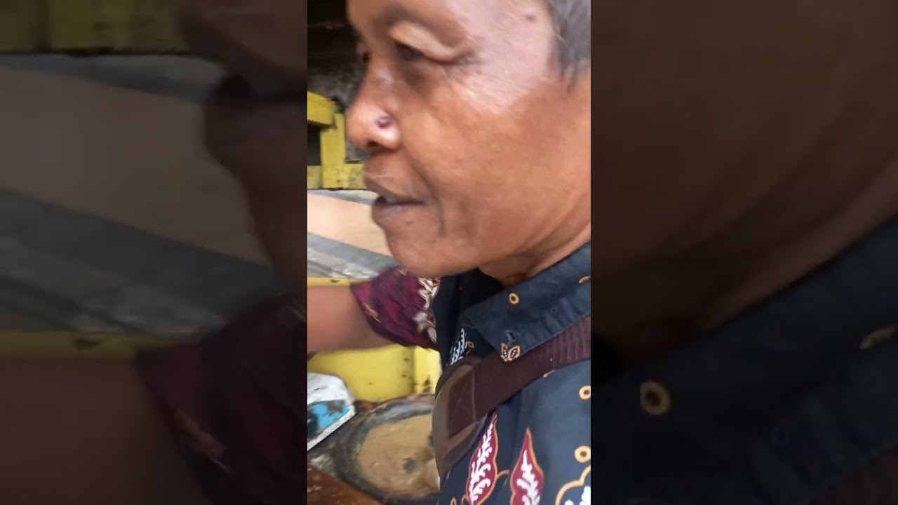 Tahu gimbal pak yanto depan bank indonesia