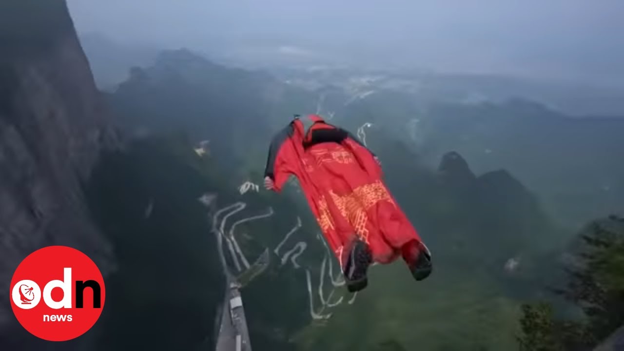 Breathtaking Video of Wingsuit World Championship in China