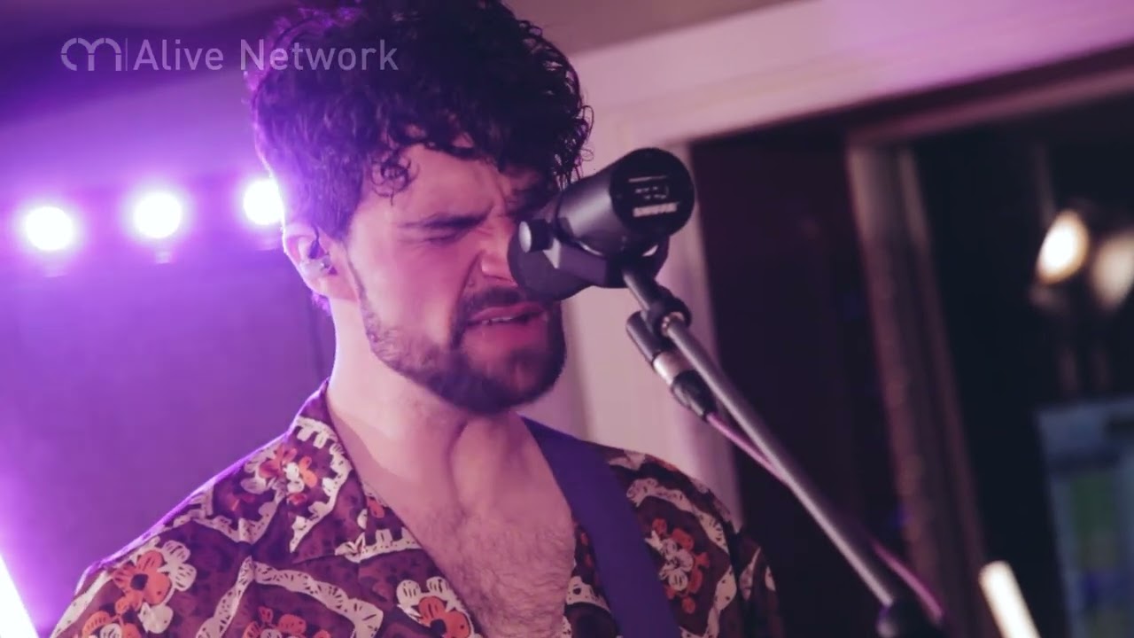 Rock Up 'I Feel Good' / James Brown (Cover) Live Wedding Band Bristol - AliveNetwork.com